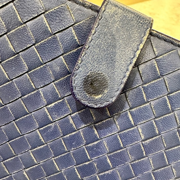 Bottega Veneta iPad woven leather navy iPad case 💙 - Picture 3 of 9